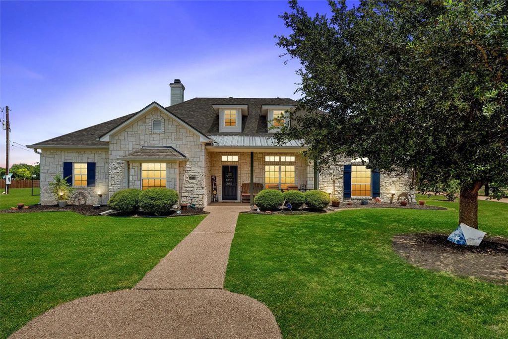 201 Camino Del Rancho, Lorena