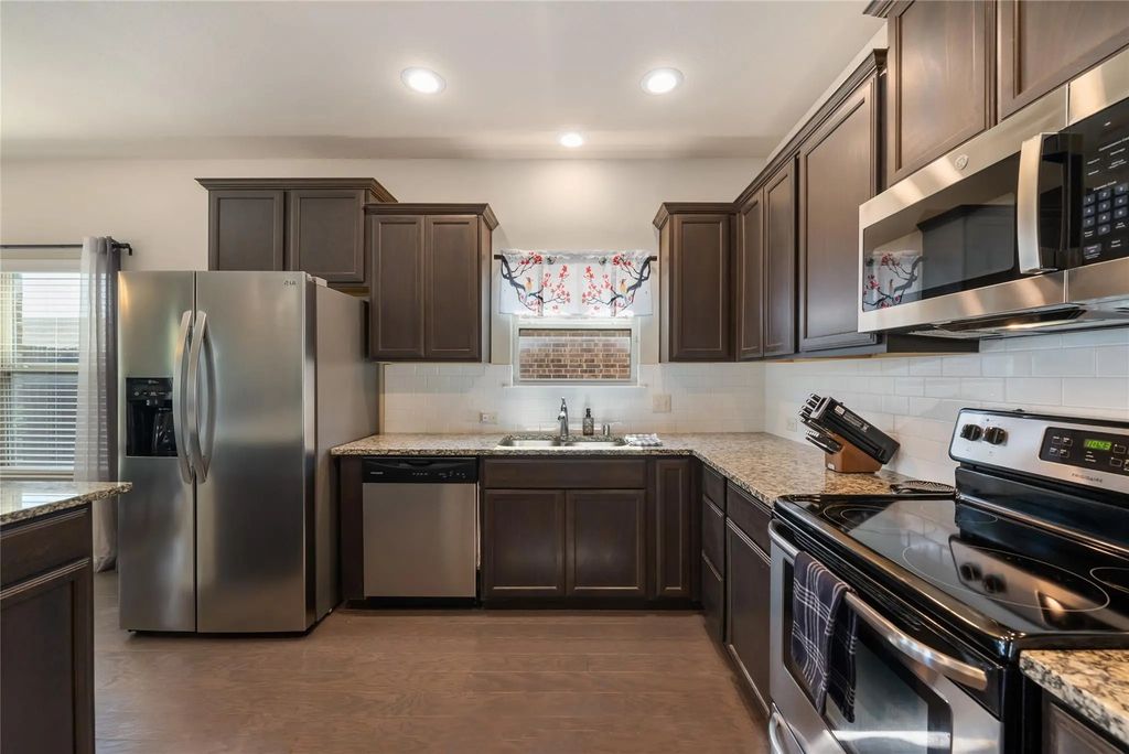 8917 Tenderfoot Lane, Aubrey