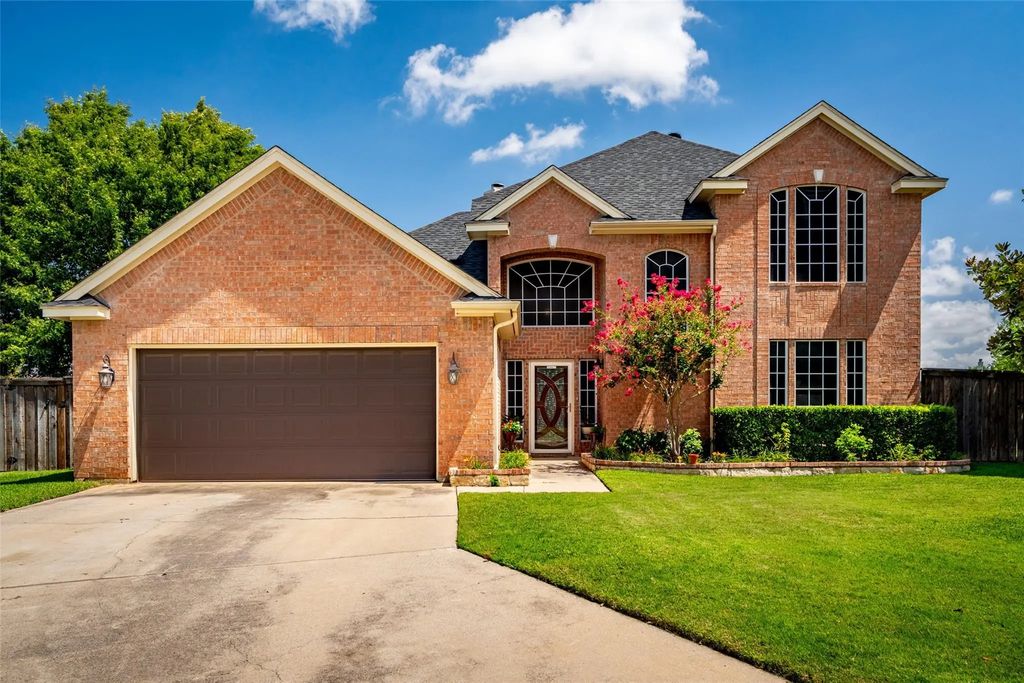 504 Cherry Tree Court, Saginaw