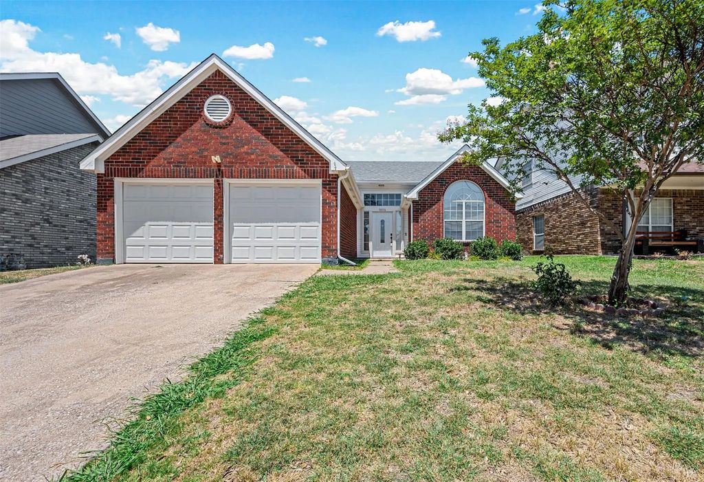 10116 Long Rifle Drive, Fort Worth