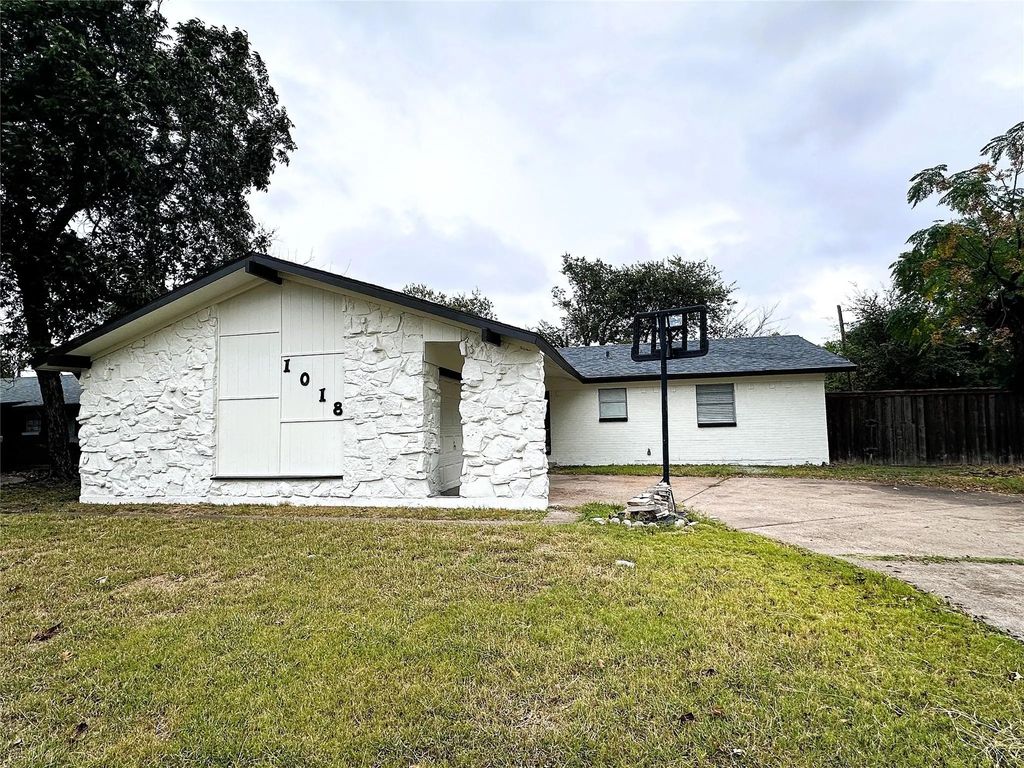 1018 Vegas Drive, Garland