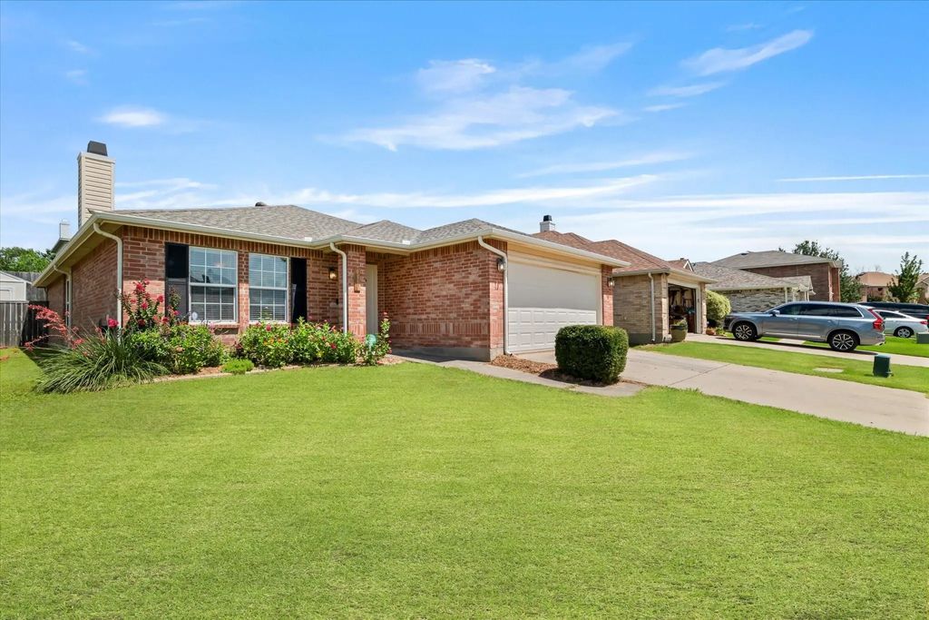 6301 English Saddle Lane, Denton