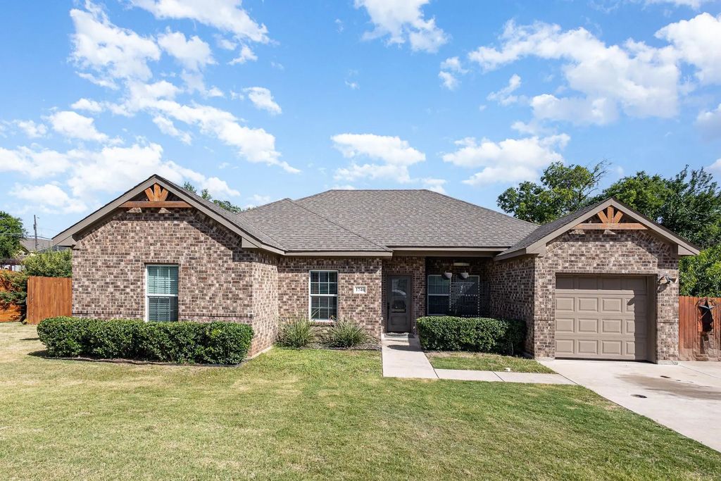 1746 Fordham Road, Dallas