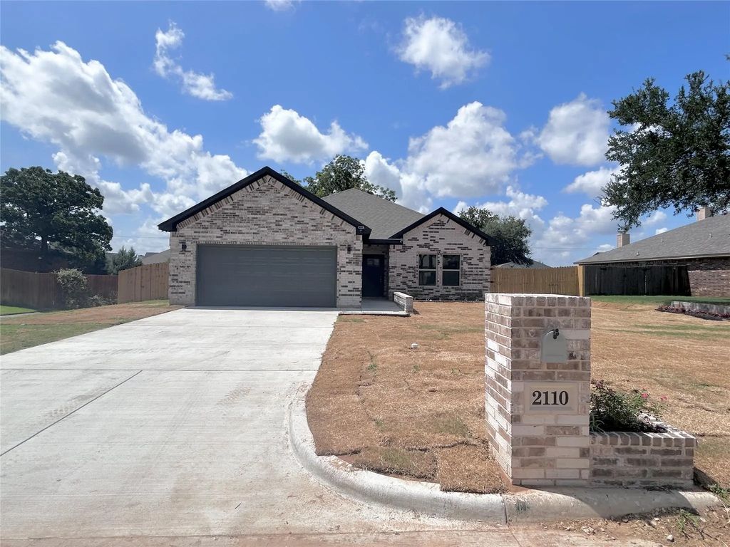 2110 Ridgewood Drive, Bridgeport