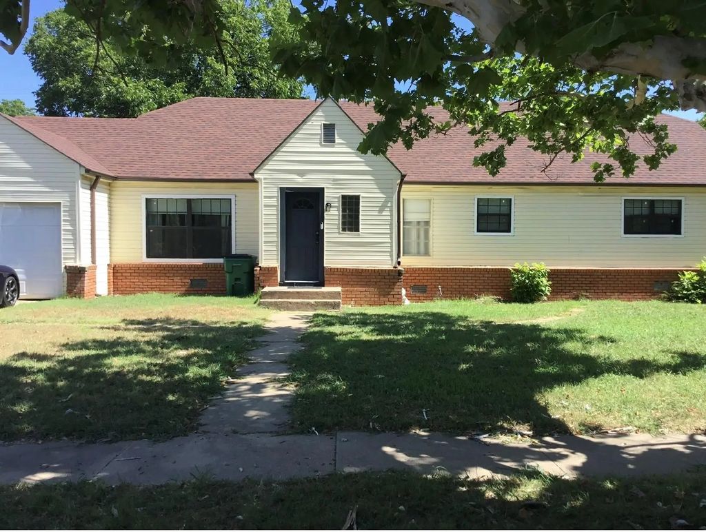 608 W Payne, Olney