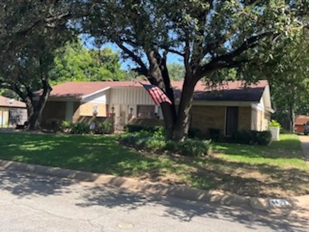 4905 Granite Shoals Avenue, Fort Worth