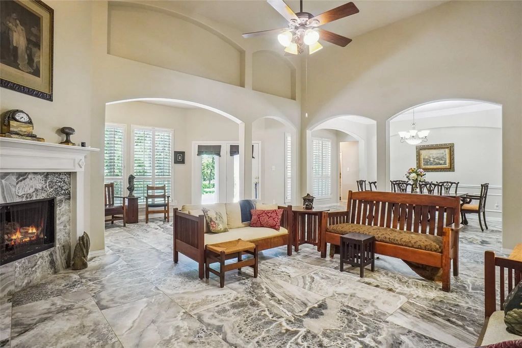 1100 Cogburn Court, Shady Shores
