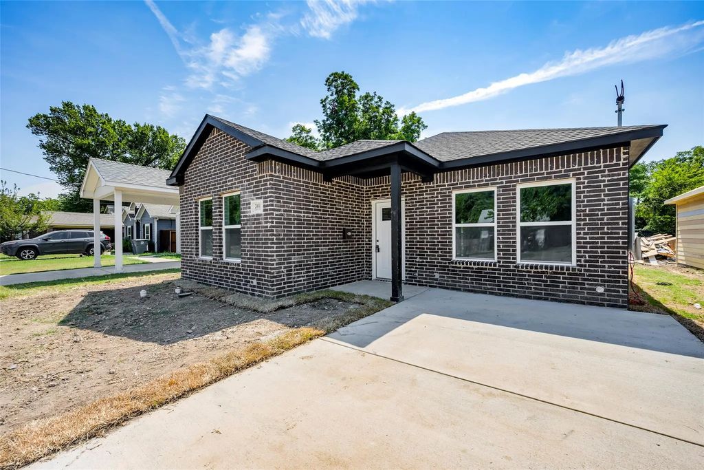 2404 Garden Drive, Dallas