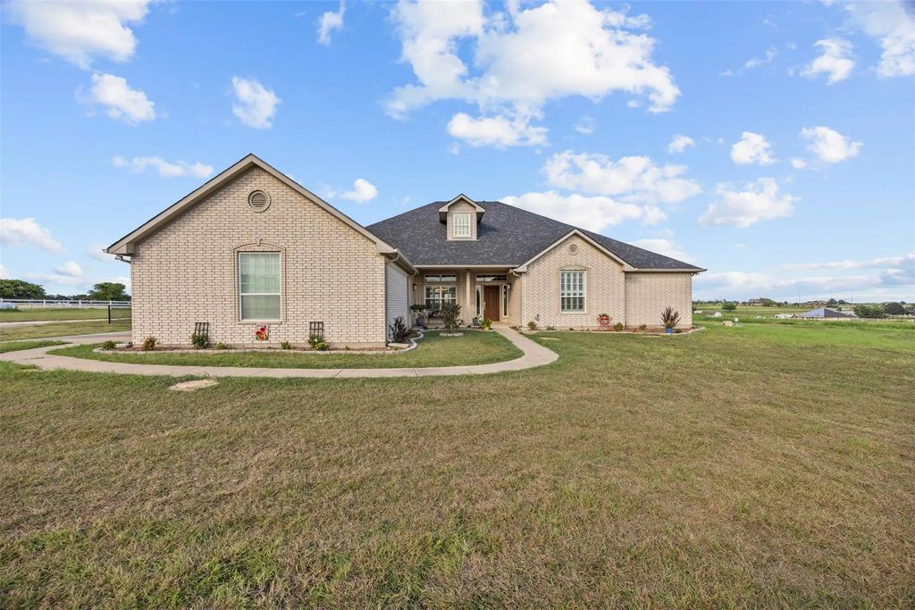 3810 Greathouse Road, Waxahachie