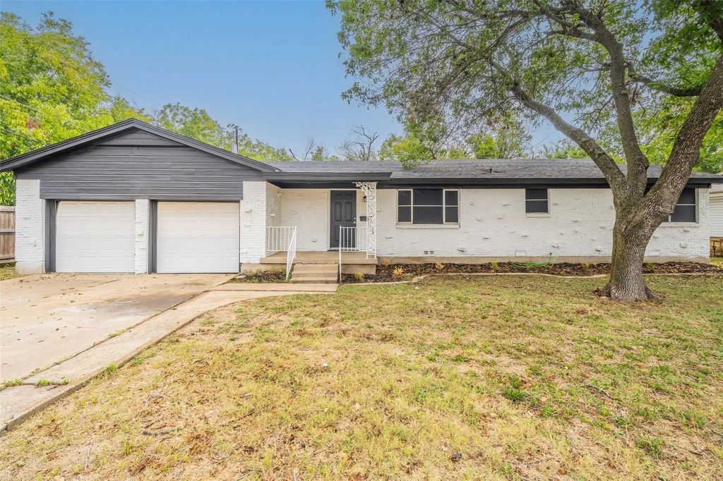 4140 Rufe Snow Drive, North Richland Hills