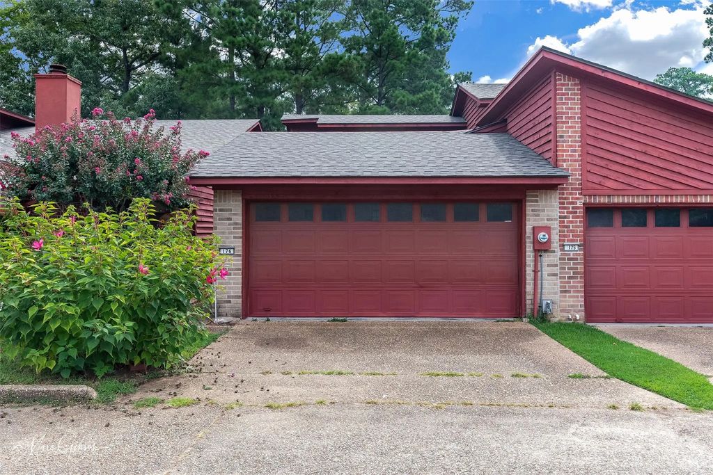 176 Fountain View, Shreveport