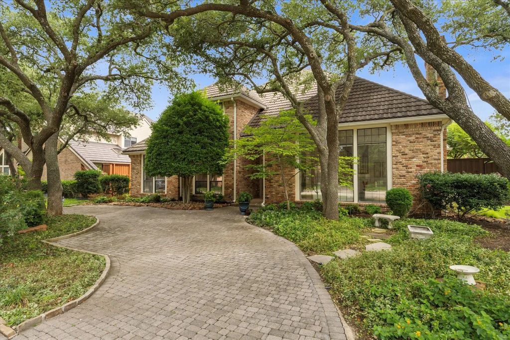 4505 Hitching Post Lane, Plano