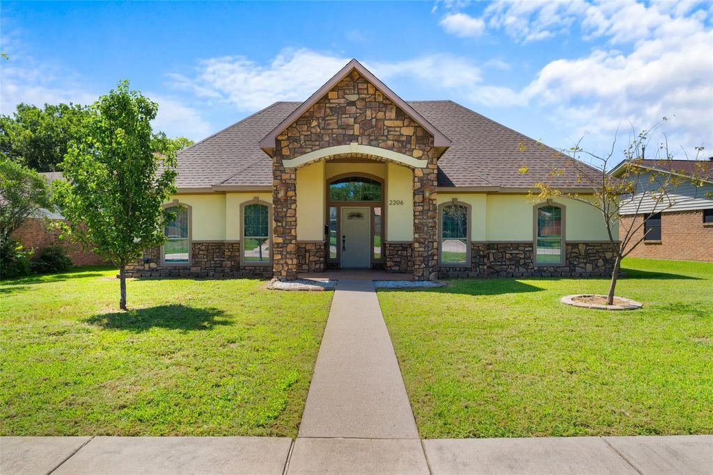 2206 Anders Drive, Mesquite