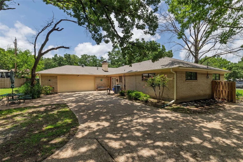 2604 Forest Lane Circle, Corsicana