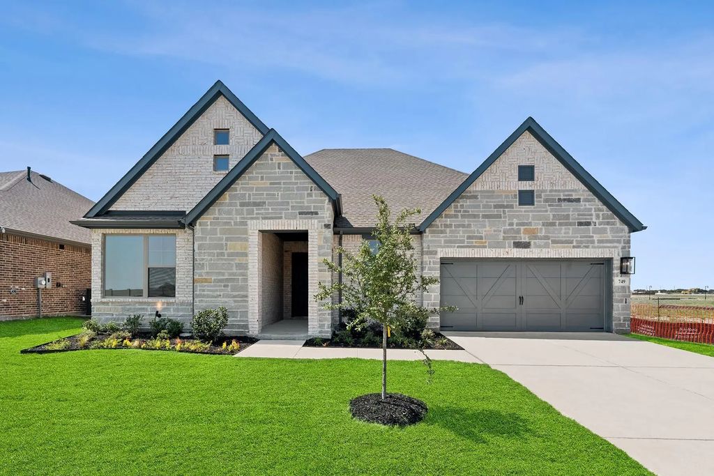 749 Shinnery Oak Way, Waxahachie