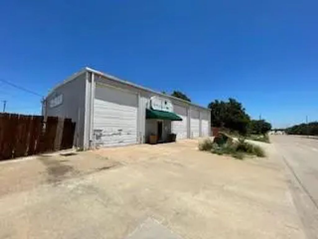 609 E Pleasant Run Road, Cedar Hill