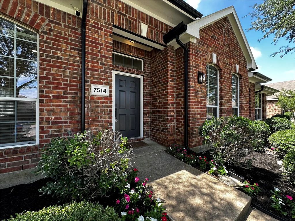 7514 Amesbury Lane, Rowlett