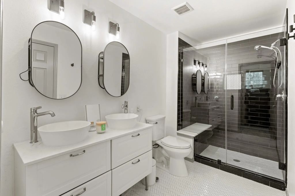 2208 Stoneleigh Place, McKinney