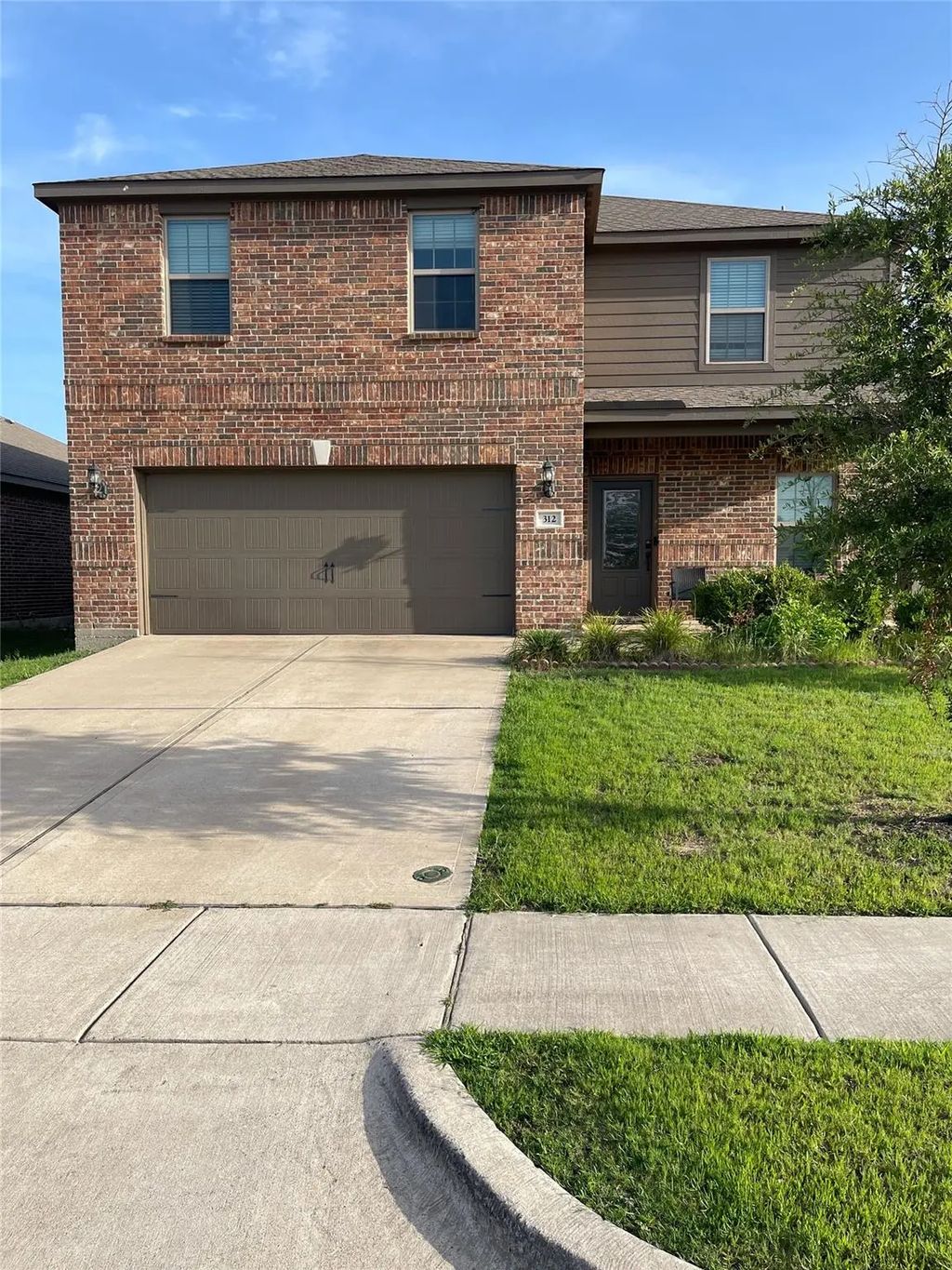 312 Ryan Street, Anna
