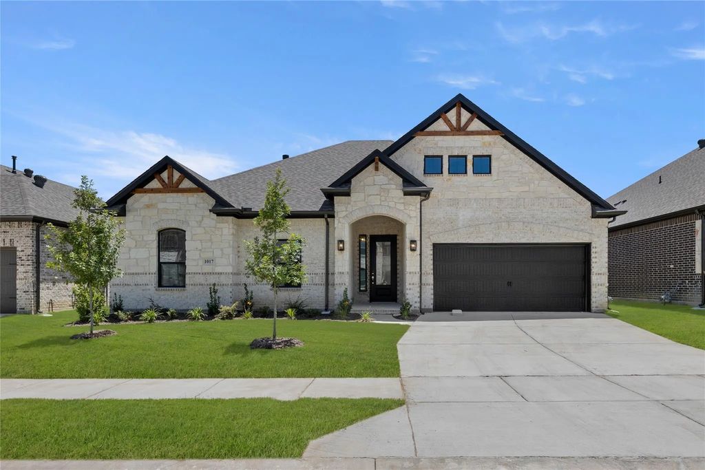 1017 Moss Grove Trail, Justin