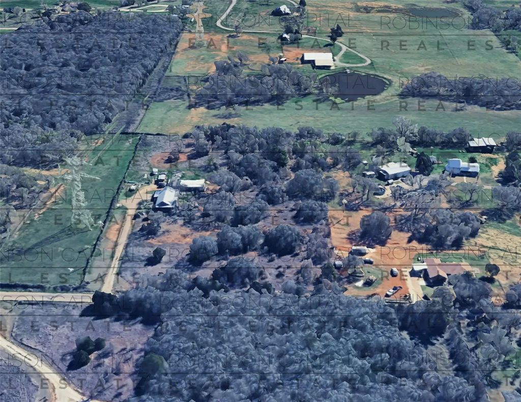 1618 N County Road 810, Alvarado