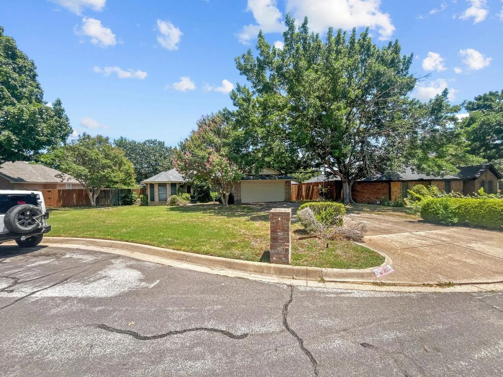 7104 Melissa Court, North Richland Hills