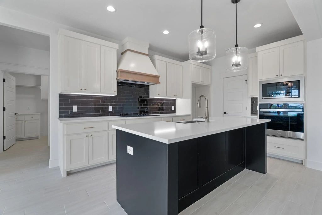 105 Norene Lane, Weatherford