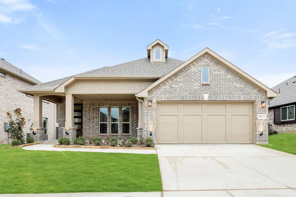 817 Twisted Leaf Lane, Little Elm