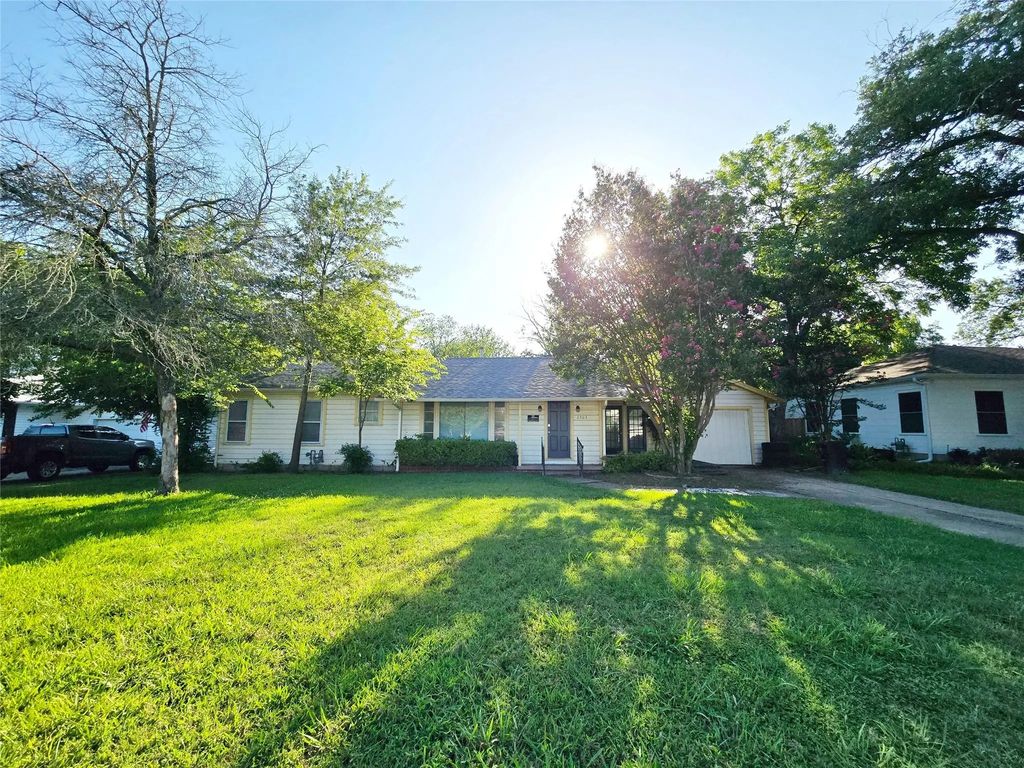 2503 Taylor Street, Commerce