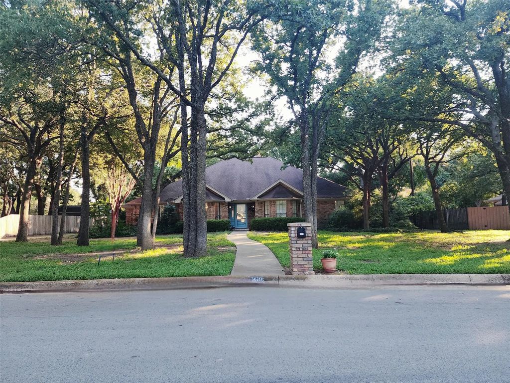 448 Moonlight Lane, Keller