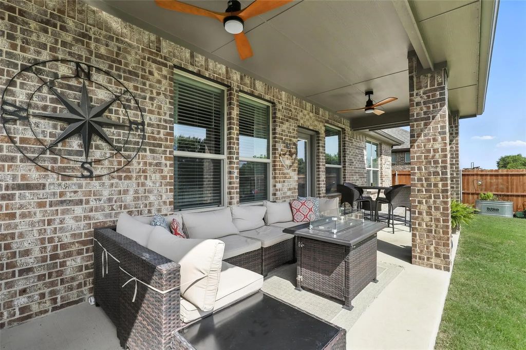 212 Missler Drive, Aledo