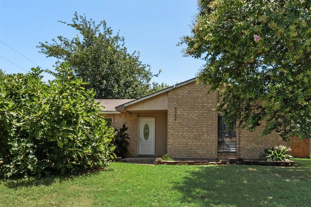 9502 Zelkova Circle, Dallas