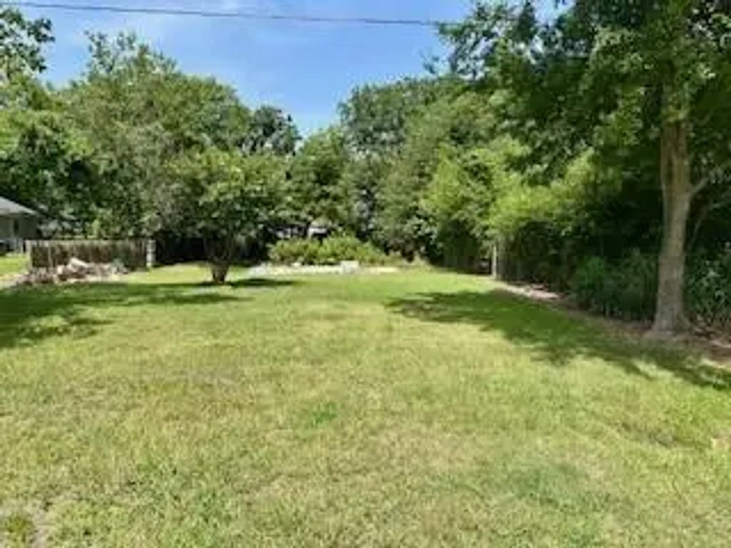 205 N Main Street, Edgewood