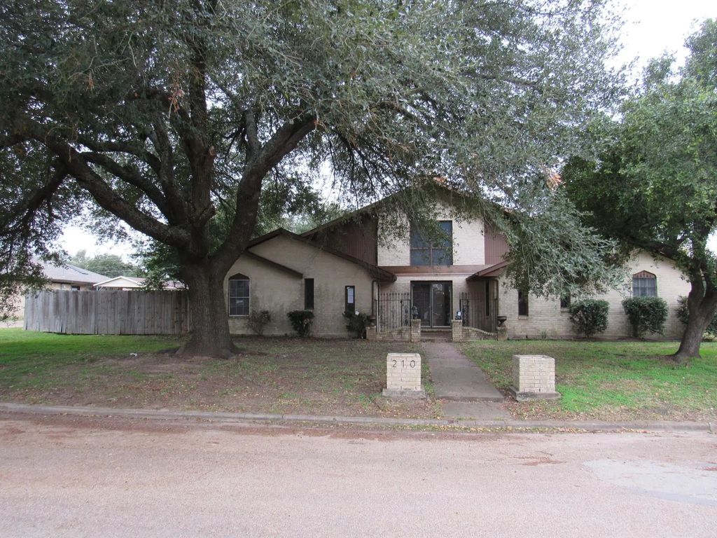 210 Morningside Drive, Mexia