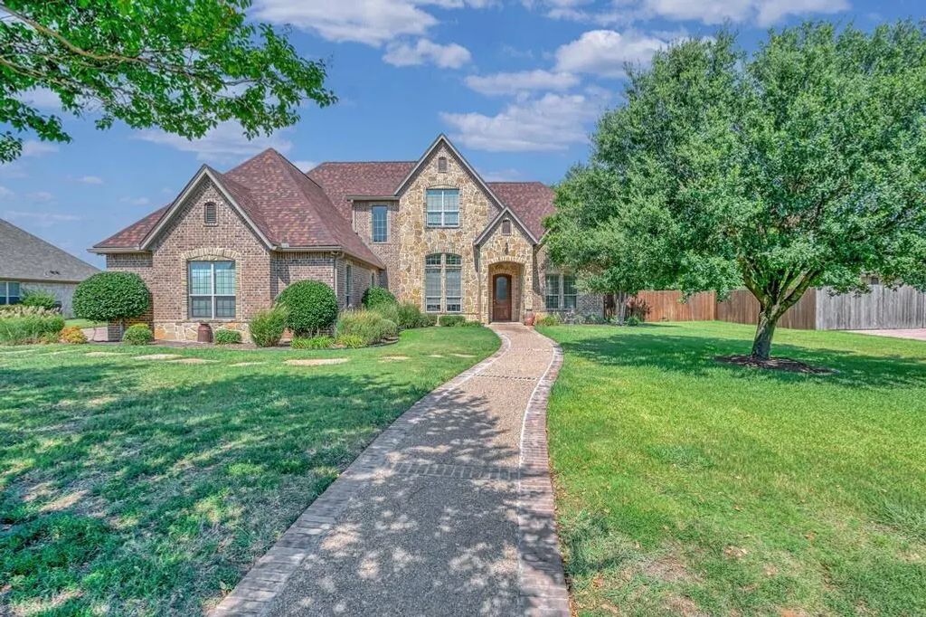 74 Independence Trail, Waco