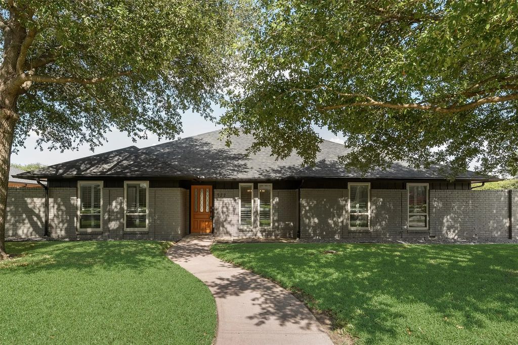 922 Lakeshore Drive, Mesquite