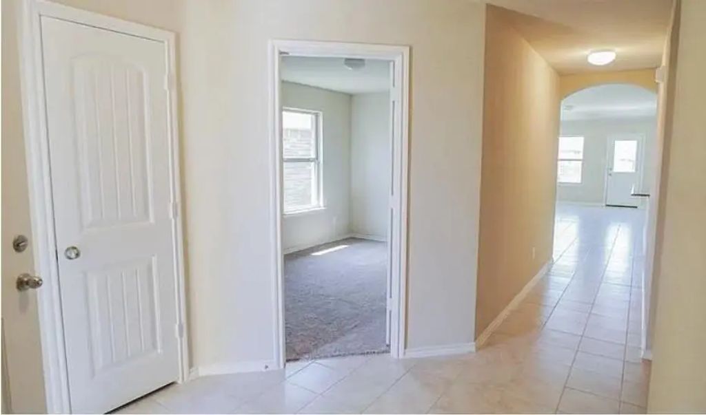 916 Opal Path, Princeton