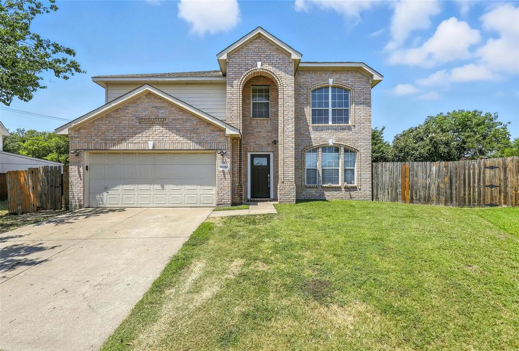 10152 Chapel Rock Drive, Fort Worth