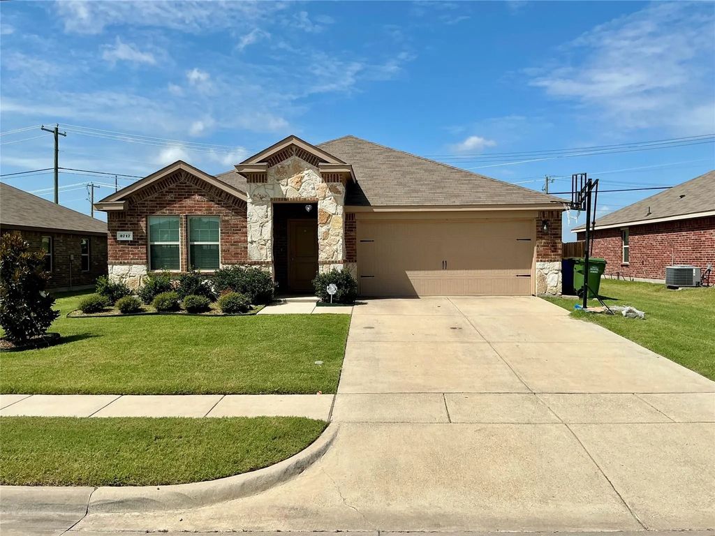 2717 Marotto Way, Seagoville