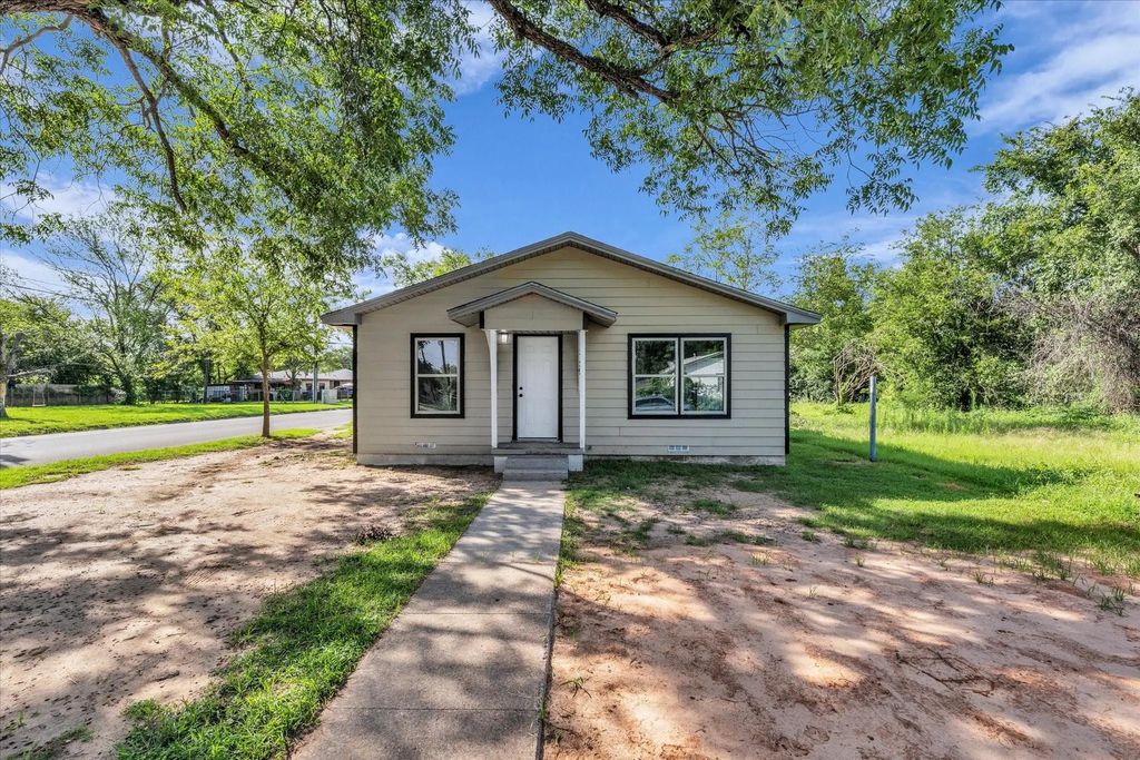 729 Harlem Avenue, Waco