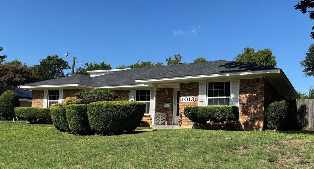 1013 Denmark Street, Grand Prairie