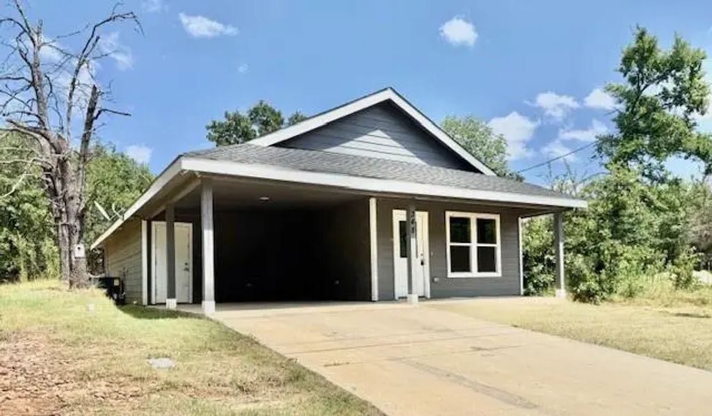 348 N Cherokee Shores Drive, Mabank