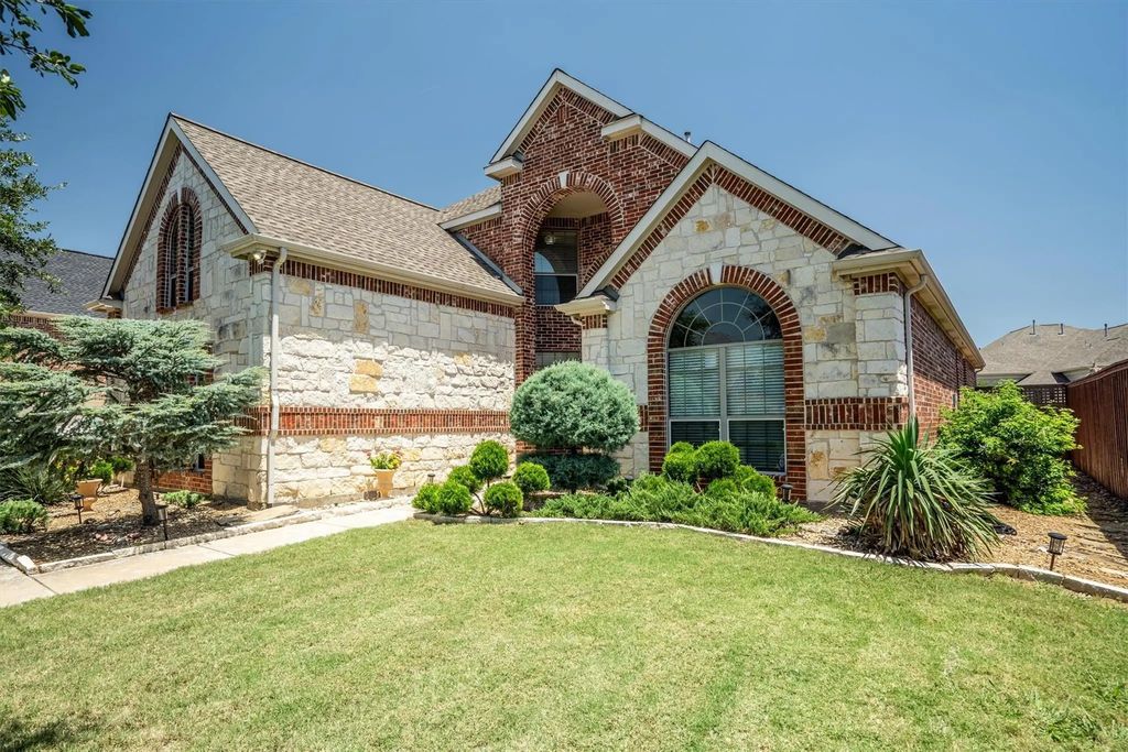 210 Chapel Hill Drive, Prosper
