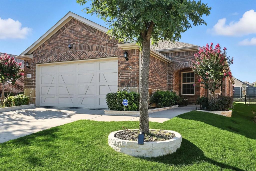 808 Freedom Lane, Little Elm