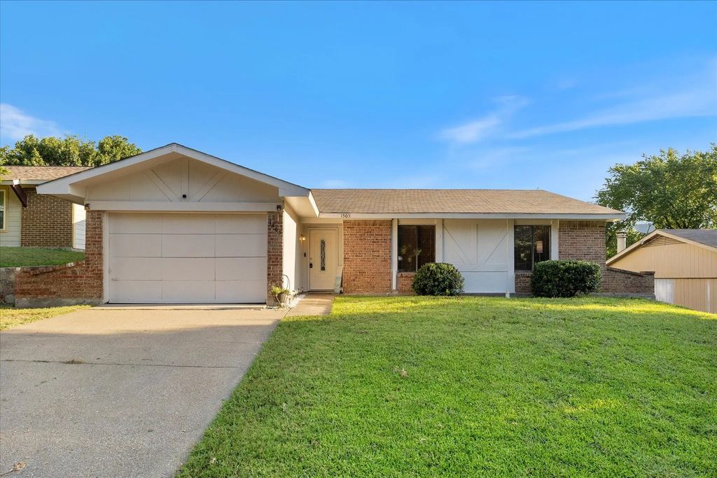 1505 Frio Lane, Garland