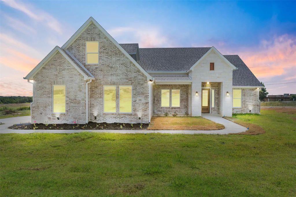 500 Kirkland Ct Court, Azle