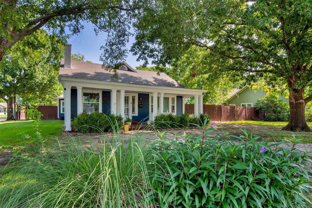 823 W Fischer Street, Sherman