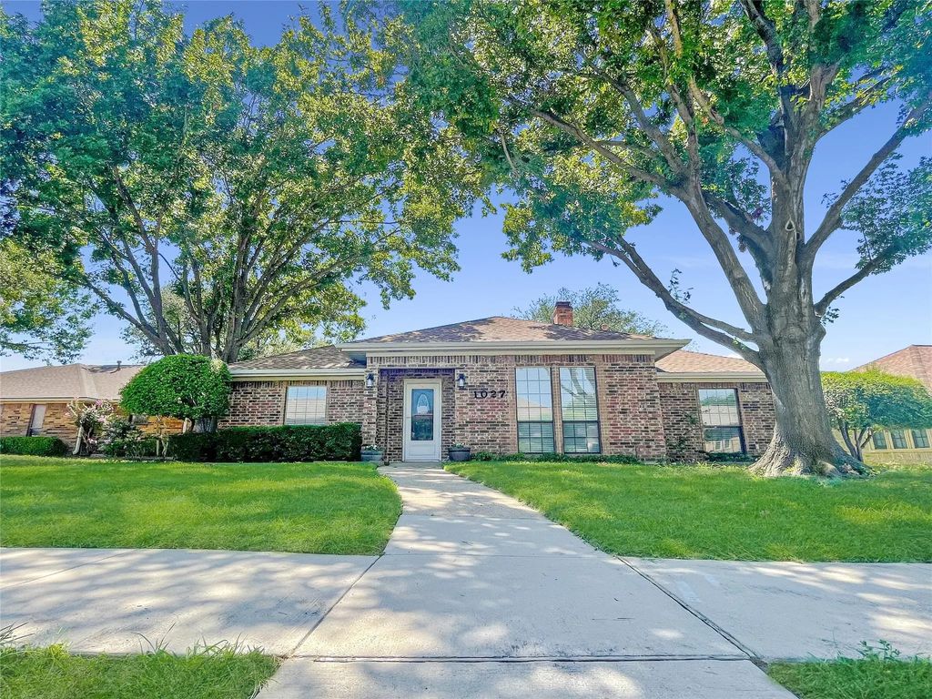 1027 Ridgeview Circle, Carrollton