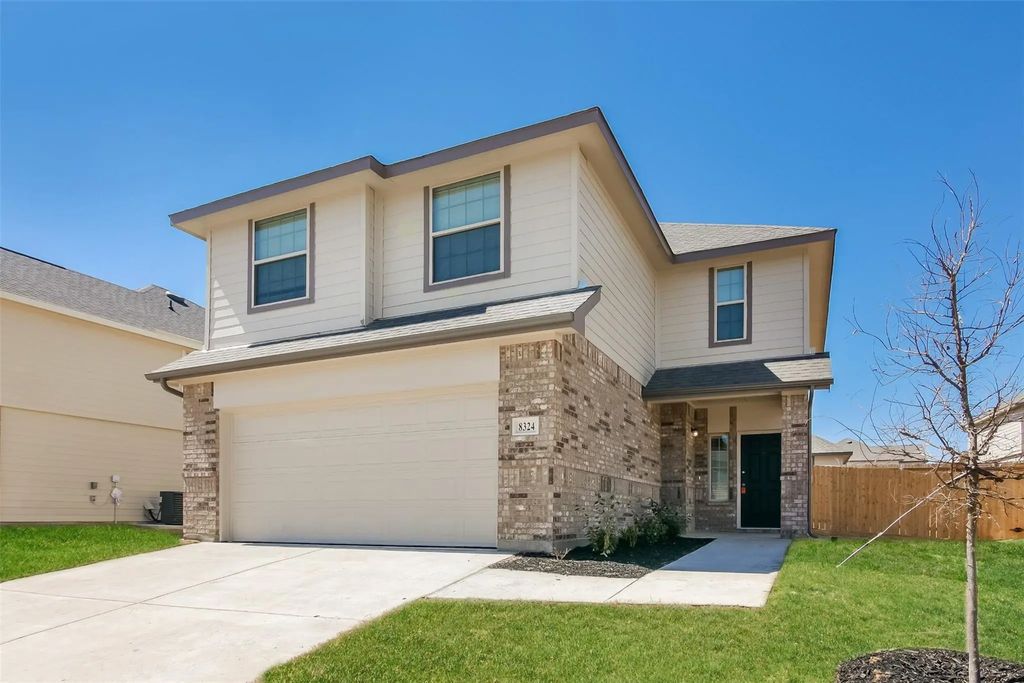 8324 Yaupon Holly Trail, Fort Worth