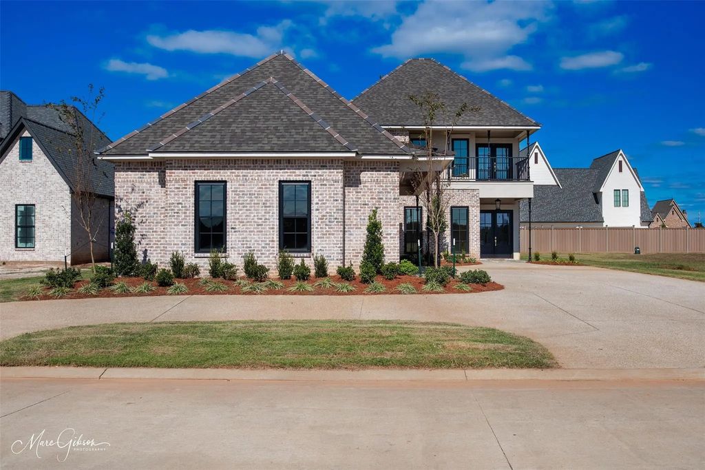 305 Nightfall Court, Bossier City